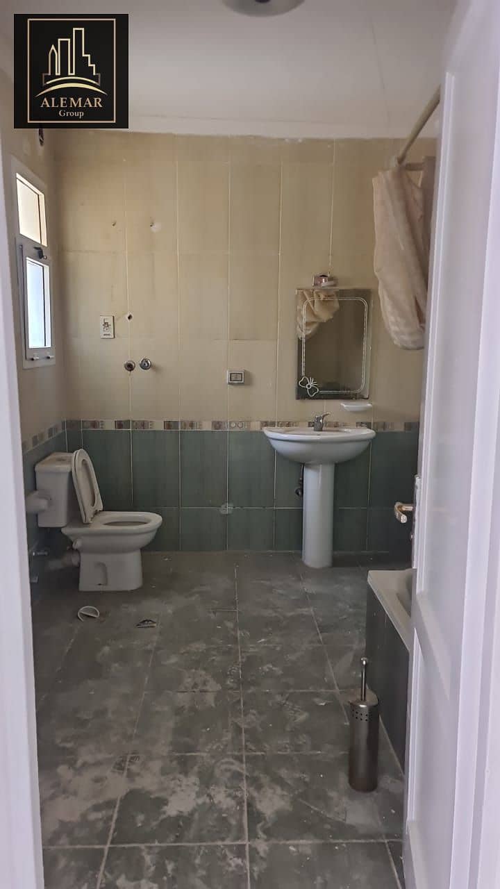 11 1000367844. jpg