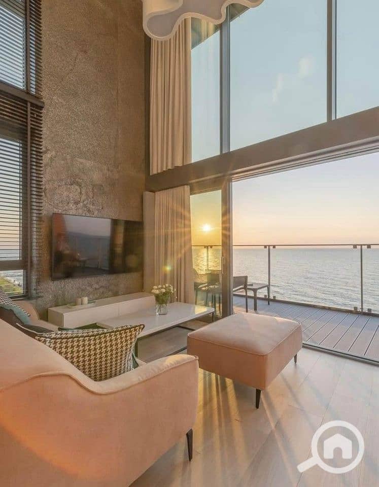 With a 5% down payment, a distinctive apartment for sale, immediate receipt, fully finished, with a fantastic view on the sea and the lagoon in New Al - Widok 2