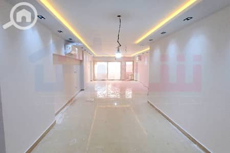 دوبلكس 4 غرف نوم للايجار في سموحة، الإسكندرية - IMG-20250521-WA0008. jpg