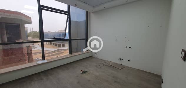 عيادة  للايجار في 6 أكتوبر، الجيزة - WhatsApp Image 2025-05-17 at 9.54. 04 PM. jpeg