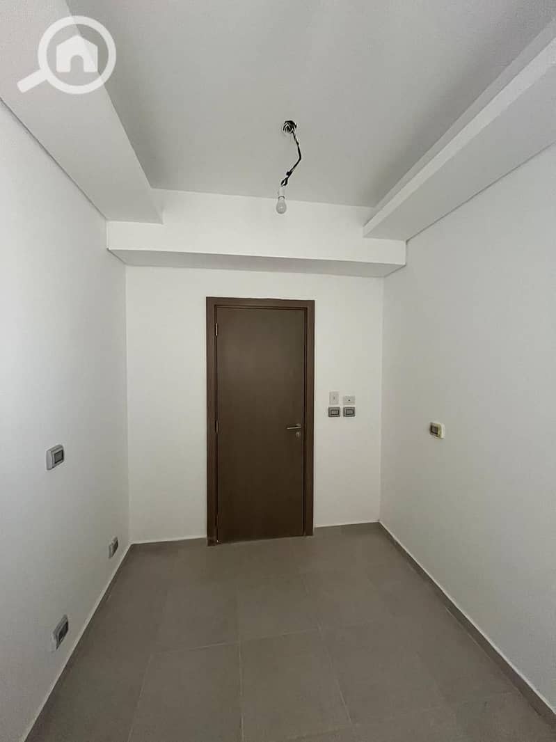 2 WhatsApp Image 2025-05-24 at 15.13. 17_83d6cf1b. jpg