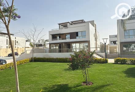 5 Bedroom Villa for Sale in 6th of October, Giza - 12ac3320-508b-48e7-a31d-e80af97d73e0. jpg