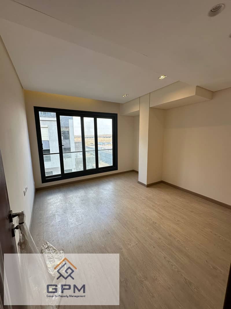 3 9f2a1136-cdfa-4860-81f5-56c1cf860c10. jpg