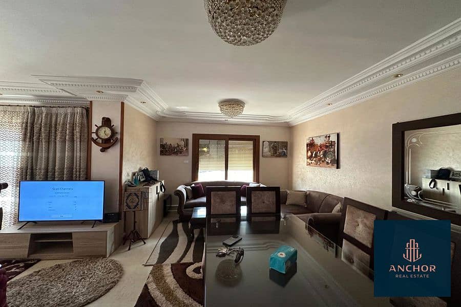3 3_900x600. jpg