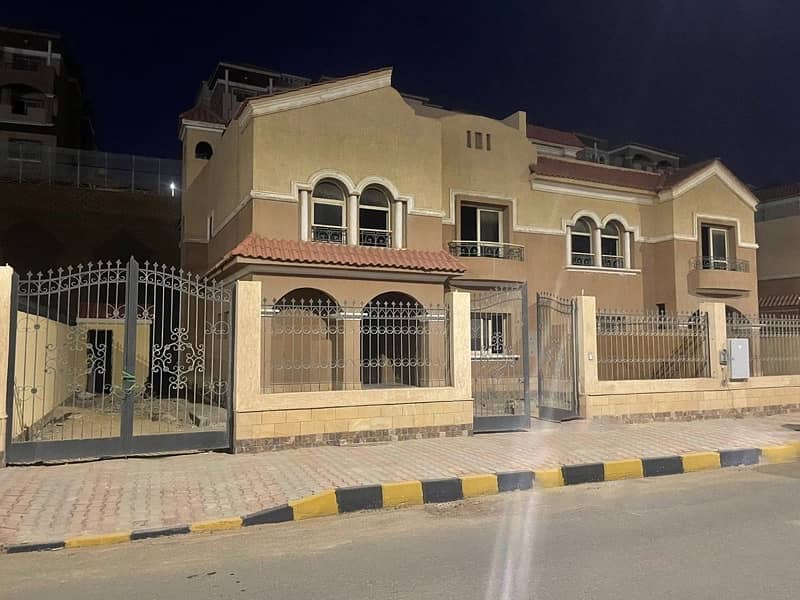 فيلا بالخمائل نصف تشطيب ٢٢ مليون مطلوب ١٨ مقدم