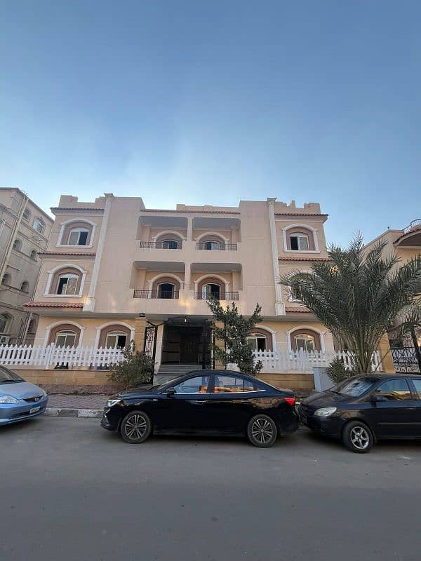 فيلا سكنية فى الرحاب ١