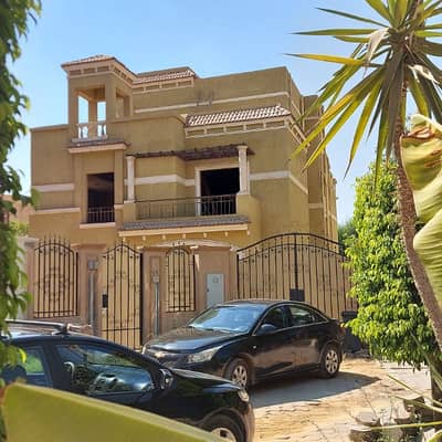 4 Bedroom Villa for Sale in New Cairo, Cairo - فيلا منفصلة بحمام سباحة