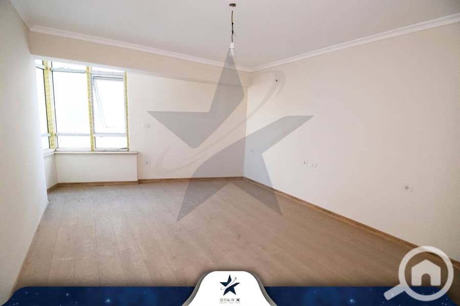 10 GRAND VIEW 8. jpg