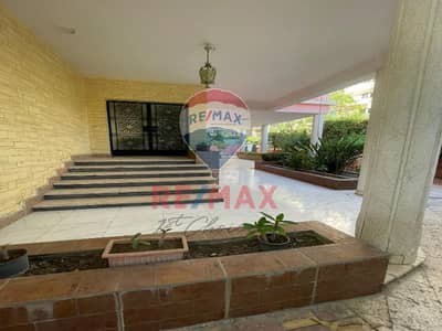 6 Bedroom Villa for Sale in Heliopolis, Cairo - 52ac3d10-d3fb-4a11-ae7c-5c7bb5c3ce41. jpg