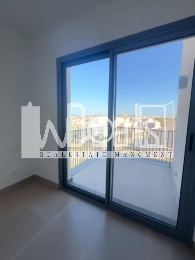 5 b31d4565-2b86-4271-aa7a-6089dea64165. jpg