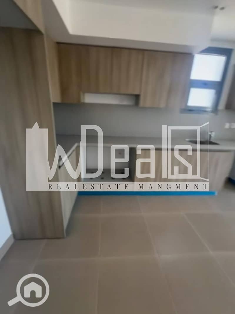 8 a1dbf37f-b161-45f5-a3ab-99b1b4c8e419. jpg