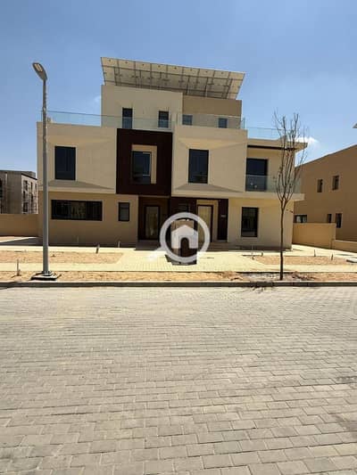 توين هاوس 4 غرف نوم للبيع في الشيخ زايد، الجيزة - WhatsApp Image 2025-05-11 at 2.28. 04 PM. jpeg