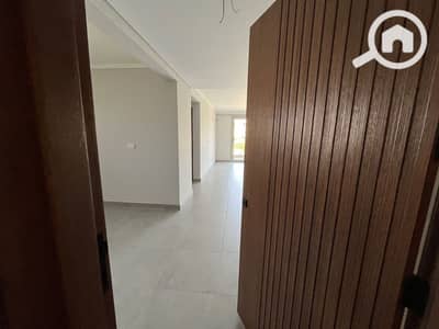 2 Bedroom Flat for Sale in 6th of October, Giza - IMG-20250422-WA0472. jpg