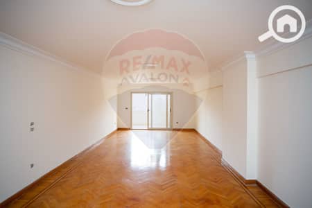 4 Bedroom Flat for Sale in Kafr Abdo, Alexandria - 1. jpg