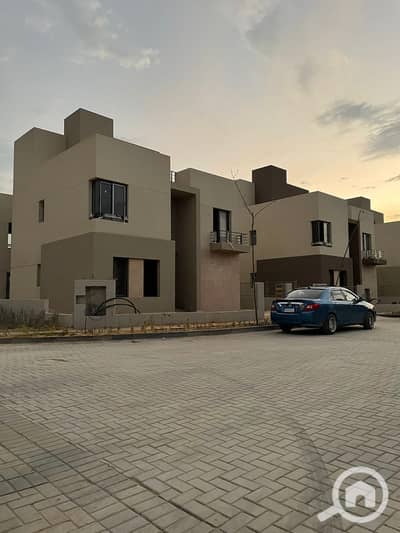 تاون هاوس 4 غرف نوم للبيع في 6 أكتوبر، الجيزة - PHOTO-2024-05-22-15-51-14 (7). jpg