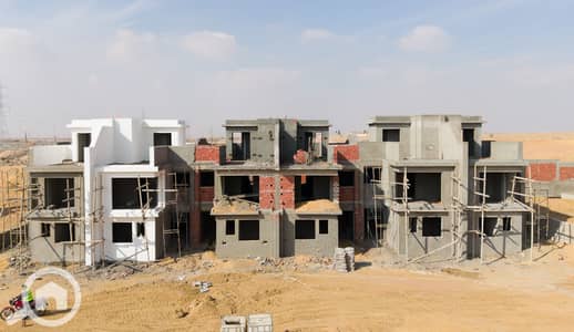 تاون هاوس 3 غرف نوم للبيع في 6 أكتوبر، الجيزة - DJI_20250107130214_0237_D. jpg