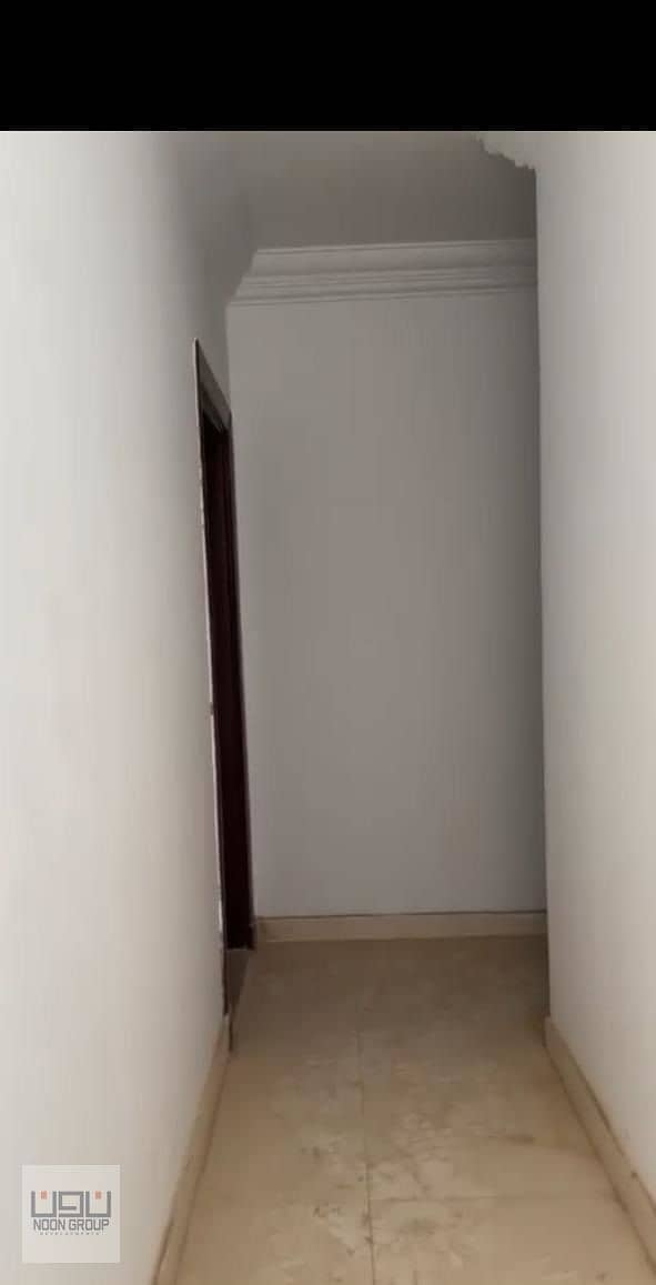 8 10. . . jpg