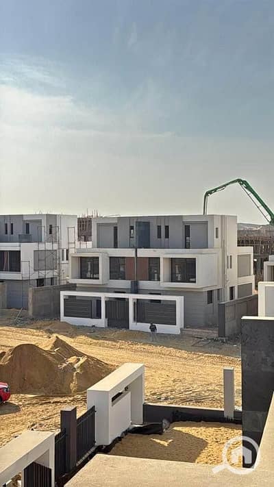 3 Bedroom Townhouse for Sale in New Cairo, Cairo - 468525458_1317503749262378_3682317345675484813_n. jpg 3 Bedroom Townhouse for Sale in New Cairo, Cairo - 468525458_1317503749262378_3682317345675484813_n. jpg