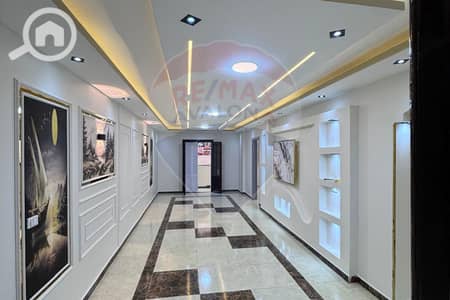 شقة 3 غرف نوم للبيع في ميامي، الإسكندرية - 1. jpg