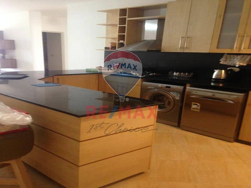 8 2fc6ffe1-6e34-432f-8bed-9bda1baa7fb6. jpg