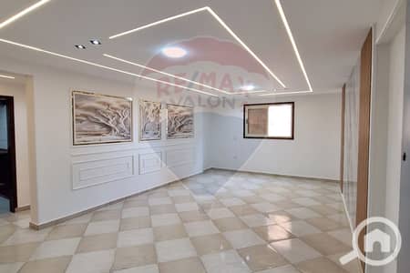 3 Bedroom Flat for Sale in Miami, Alexandria - 1. jpg