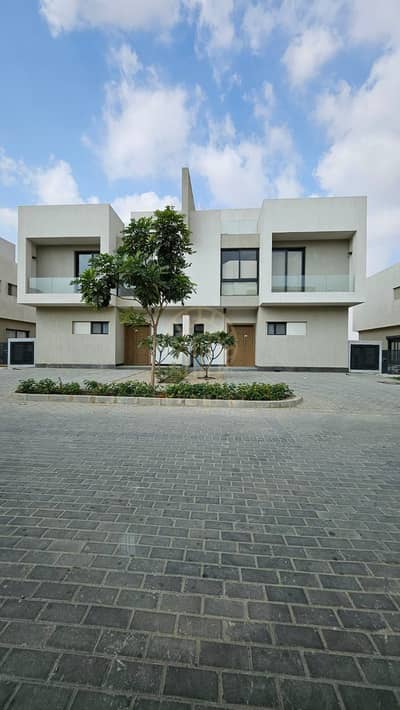 4 Bedroom Twin House for Sale in Shorouk City, Cairo - WhatsApp Image 2025-04-28 at 10.06. 00_793dc49a. jpg