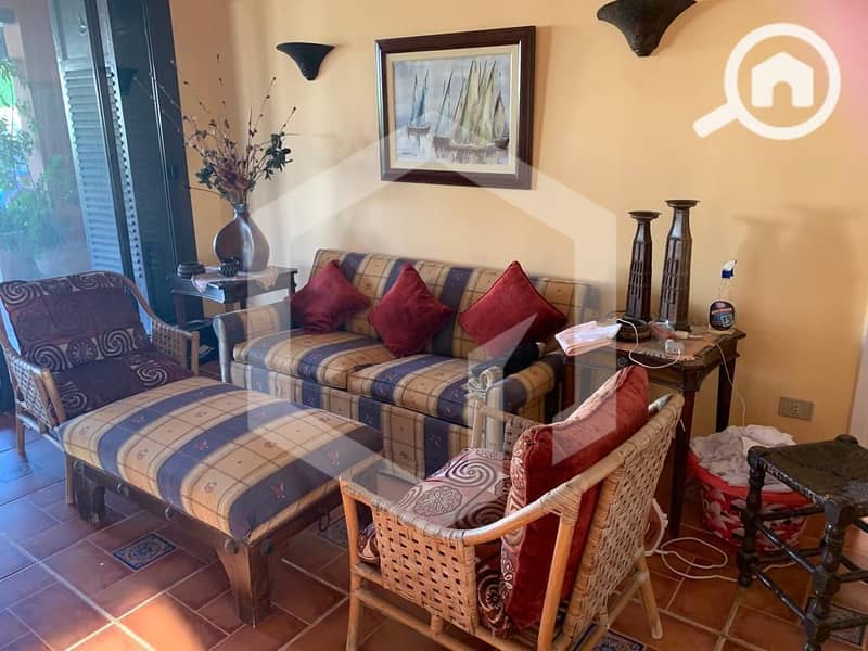 7 Hacienda Red 7. jpg