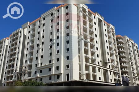 فلیٹ 3 غرف نوم للبيع في سموحة، الإسكندرية - 01. jpg