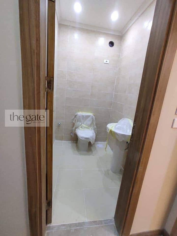 11 a427e5bd-184b-452f-815a-688e3e9958f0. jpg