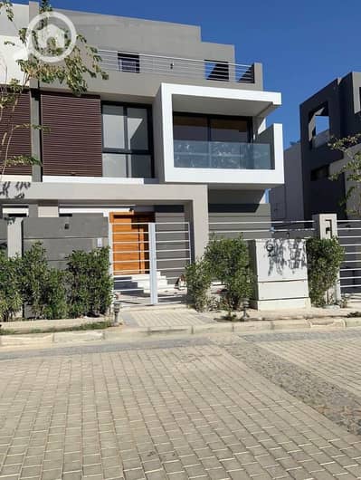 فیلا 4 غرف نوم للبيع في الشيخ زايد، الجيزة - IMG-20250603-WA0287. jpg