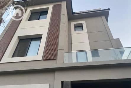 8 Bedroom Villa for Sale in New Cairo, Cairo - 9f716e8b-d5ad-4d06-bf6f-47ab088f1d73. jpeg