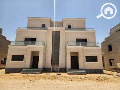 5 Bedroom Twin House for Sale in Sheikh Zayed, Giza - IMG-20250603-WA0220. jpg