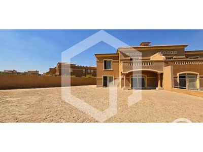 4 Bedroom Twin House for Sale in Sheikh Zayed, Giza - Royal Meadows 1. jpg