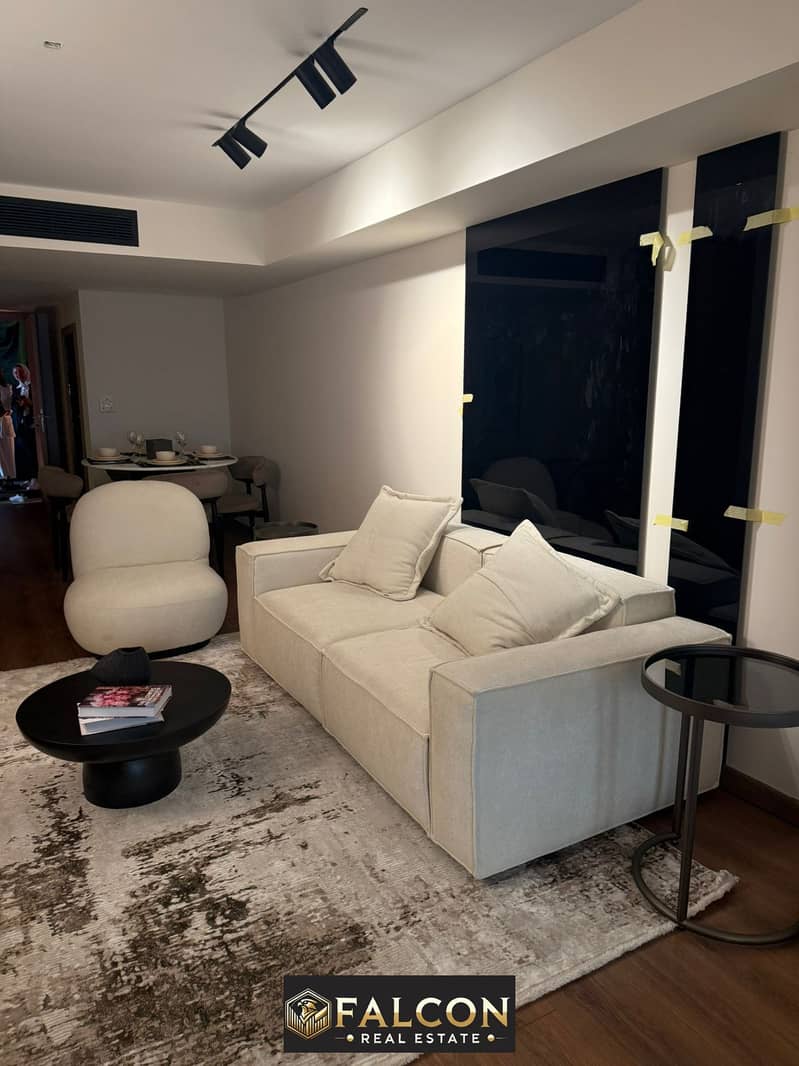 10 952eaa2b-02fe-4090-b9e8-262c050adc28. jpg