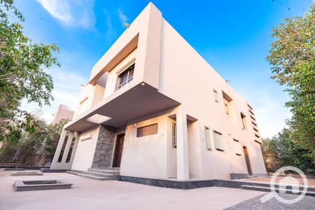 5 Bedroom Villa for Sale in 6th of October, Giza - WhatsApp Image 2025-04-20 at 12.57. 38 PM. jpeg
