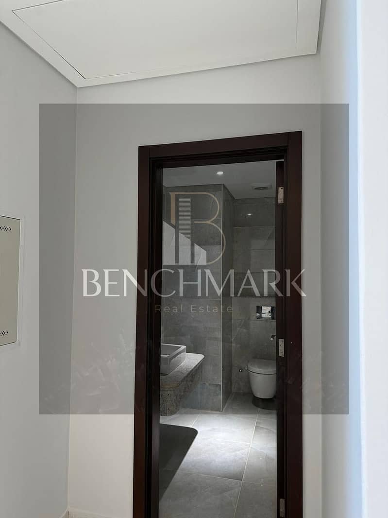 4 1b9f8f51-845c-4ef9-b35a-d2d945d28d6b. jpeg