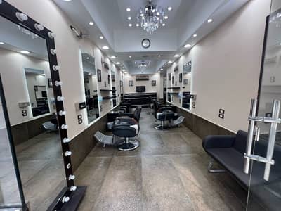 Retail for Rent in Mohandessin, Giza - عقد ايجار للتنازل  محل ٥٠ متر شارع السودان الرئيسى