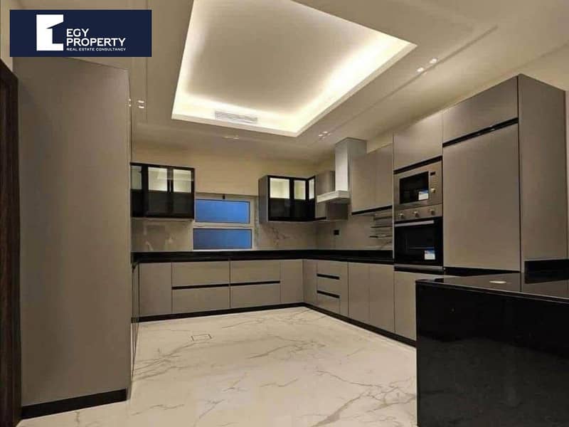 8 interior (64). jpeg