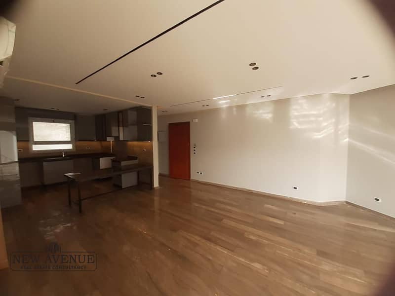 8 fd99ac92-dd49-4373-a657-edbab31813f2. jpg