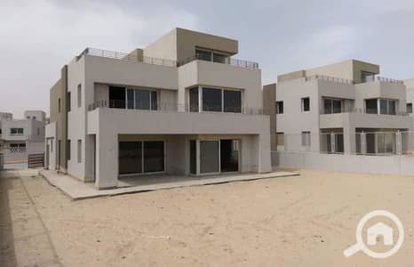 فیلا 4 غرف نوم للبيع في 6 أكتوبر، الجيزة - WhatsApp Image 2025-02-01 at 1.28. 01 PM (6)_1400x900. jpg