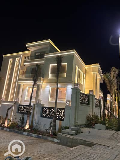 فیلا 10 غرف نوم للبيع في 6 أكتوبر، الجيزة - IMG-20250612-WA0127. jpg
