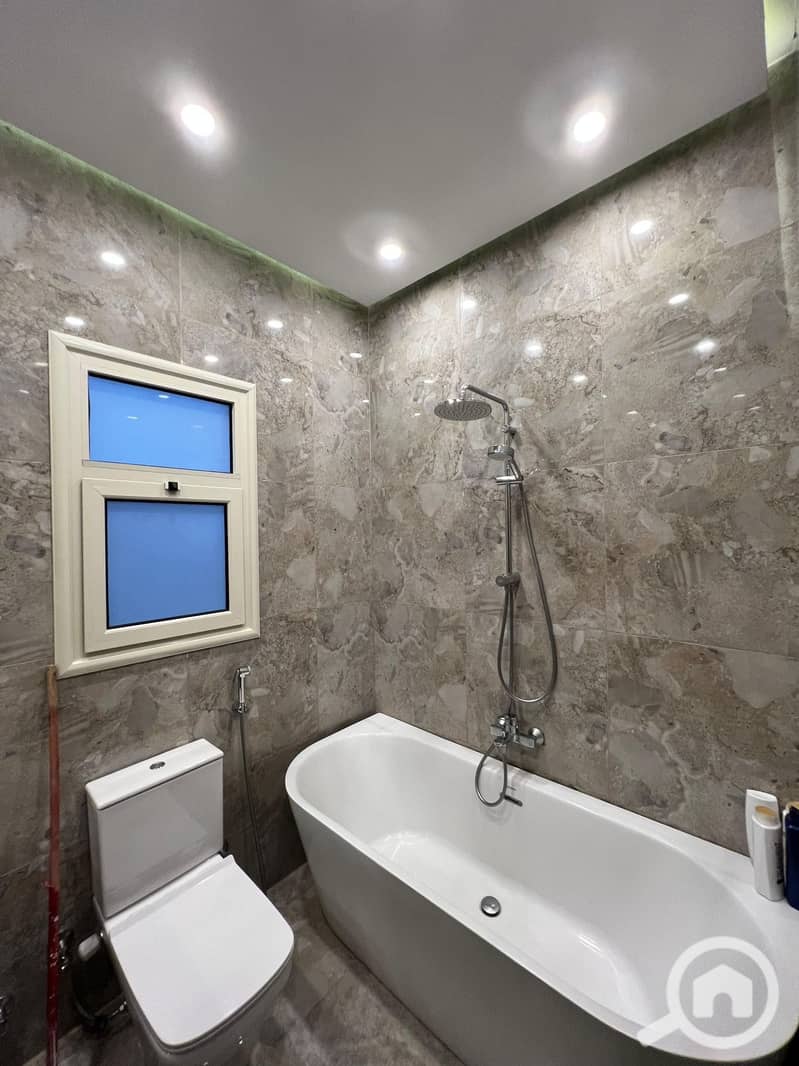 7 494077198_1266608508388720_4651484364790360688_n. jpg