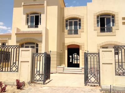 5 Bedroom Villa for Sale in Sheikh Zayed, Giza - Villa For Sale in Gardenia Park 2 Excellent Location