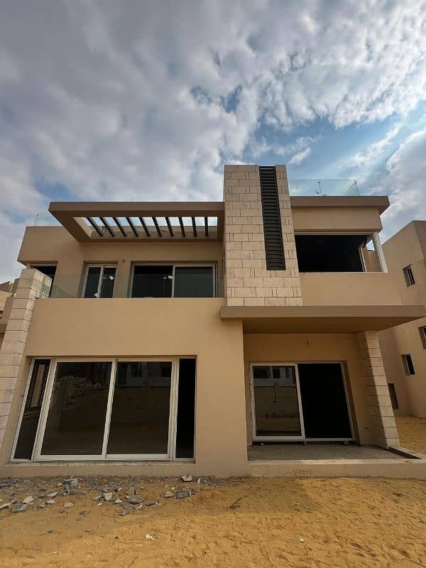 فيلا استلام فوري بسعر لقطة بجوار بالم هيلز ونيو جيزة في Tawnyهايد بارك فيلا استلام فوري بسعر لقطة بجوار بالم هيلز ونيو جيزة في Tawnyهايد بارك