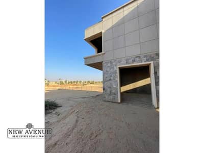 5 Bedroom Villa for Sale in Sheikh Zayed, Giza - 1d772013-9c46-4f05-a643-1a1002217a0a. jpg