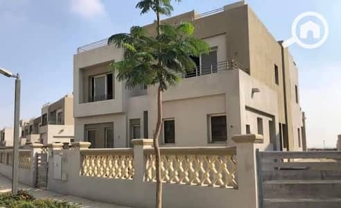 6 Bedroom Twin House for Sale in 6th of October, Giza - WhatsApp Image 2024-12-21 at 14.58. 57_789ec837. jpg