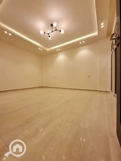 4 Bedroom Flat for Sale in New Capital City, Cairo - 3 (1). jpg