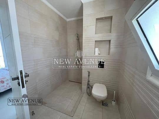 12 fef6d194-97ae-4999-9178-50a00780cada. png