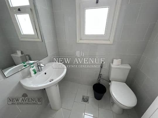 14 b46ca40d-59ed-4bbb-852d-37f7c74d7256. png