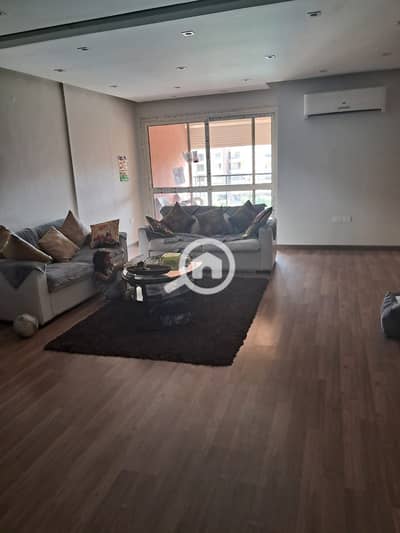 4 Bedroom Penthouse for Sale in 6th of October, Giza - IMG-20250529-WA0124. jpg